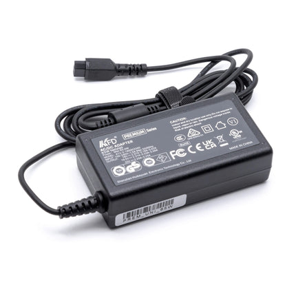 PREMIUM - Laptop charger - With 17 different connections - 65 W image